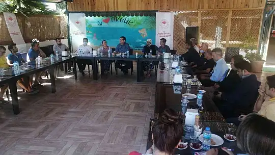 Tarım İl Müdürü, balıkçı kadınları sorunlarını teknede dinledi