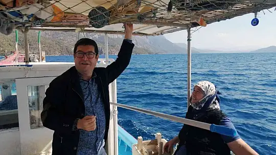 Tarım İl Müdürü, balıkçı kadınları sorunlarını teknede dinledi