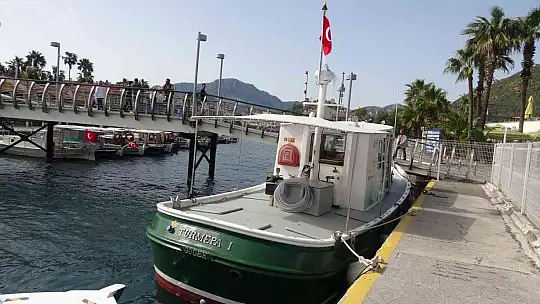 Tekne atıklarını toplayarak denizlerin kirlenmesini önleyen dernek, çevreciler ile buluştu