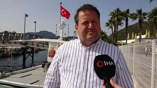 Tekne atıklarını toplayarak denizlerin kirlenmesini önleyen dernek, çevreciler ile buluştu