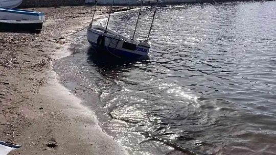 TEKNELER SÜRÜKLENDİ, DUVAR YIKILDI