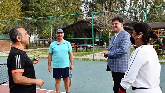 Tenis kortlarından dolayı Karaca'ya teşekkür ettiler