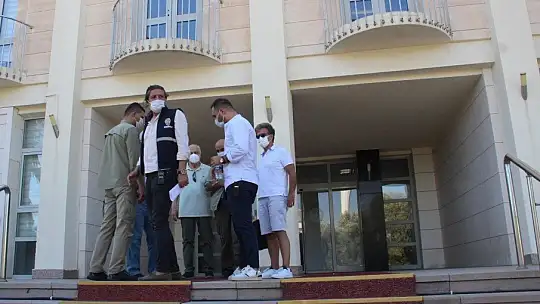 Teslim olan Çetin Doğan sağlık kontrolü için hastaneye götürüldü