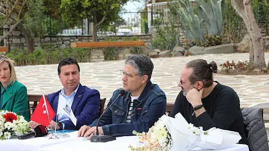 'Merhaba', logosunu arıyor