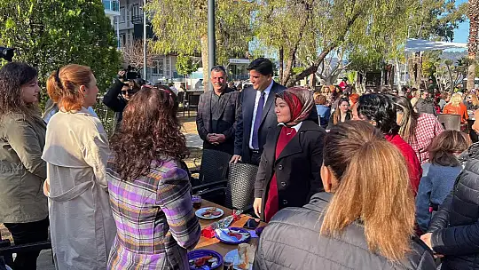 BELEDİYENİN KADIN PERSONELİ KAHVALTIDA BİR ARAYA GELDİ