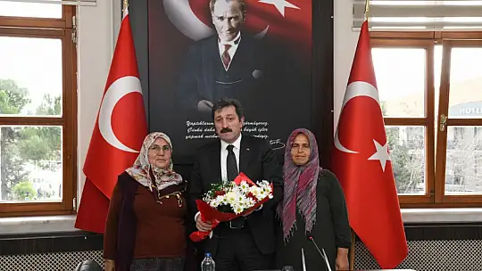 ŞEHİT AİLELERİ VE GAZİLER VALİ ORHAN TAVLI'YI ZİYARET ETTİ