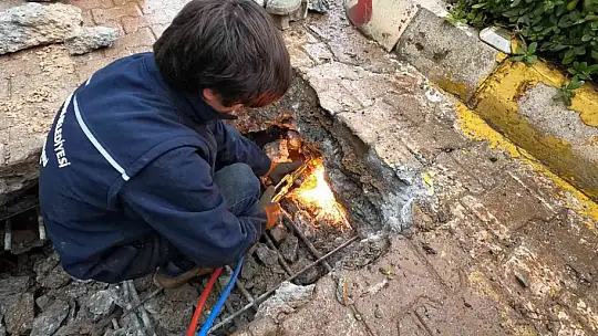 Tıkanan dereler temizleniyor