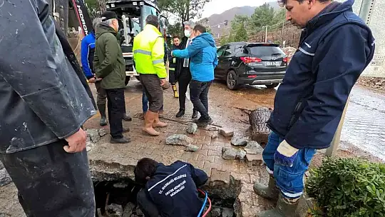 Tıkanan dereler temizleniyor