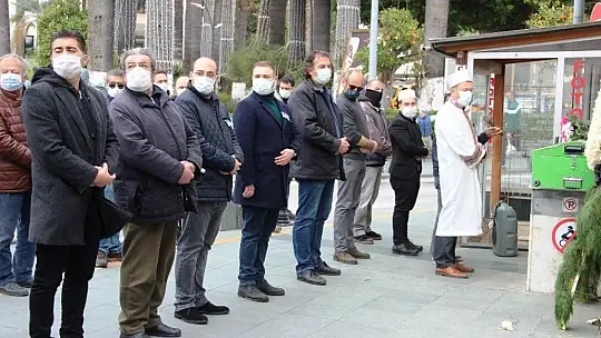 Tiyatro oyuncusu Atilla Pekdemir son yolculuğuna uğurlandı