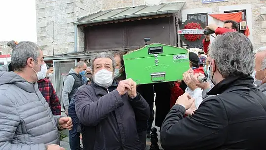 Tiyatro oyuncusu Atilla Pekdemir son yolculuğuna uğurlandı