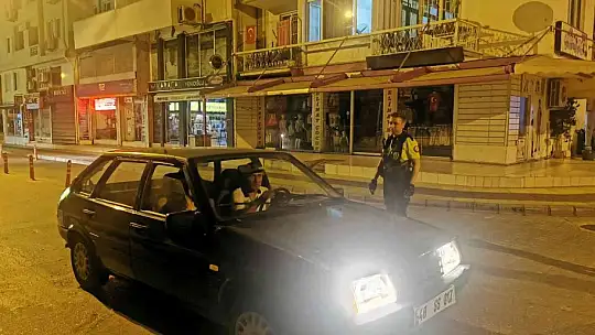 Trafik denetimlerine takılan alkollü sürücüler ceza yemekten kurtulamadı