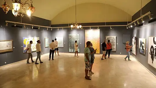 Trafik kazasında yaşamını yitiren Murat Balkan anısına sergi düzenlendi