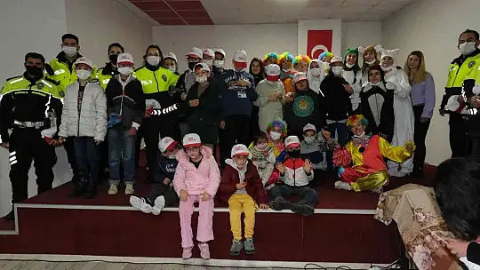 Trafik polisleri engelli öğrencilerle bir araya geldi