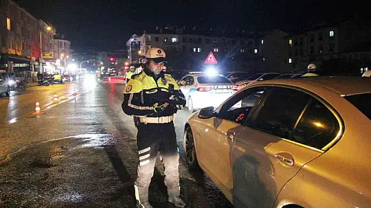 TRAFİKÇİLERDEN ASAYİŞ DESTEKLİ ALKOL UYGULAMASI