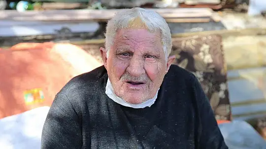 Tüpü çakmakla kontrol ederken evini yaktı küle dönen evde tek yanmayan ise Kur'an-ı Kerim oldu