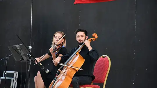 Turizm ve sağlıkçılara mezuniyet töreni