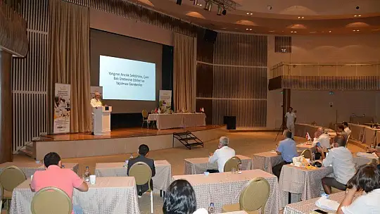 Türkiye Arı Yetiştiricileri Merkez Birliği Başkanı Ziya Şahin: 'Acil eylem planı hazırlanmalı'