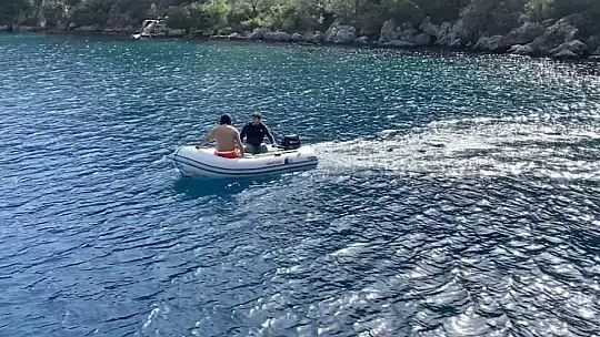 Türkiye'de kar Muğla'da bahar havasında deniz keyfi