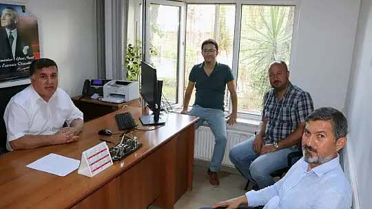 Uçak okulları ziyaret ediyor