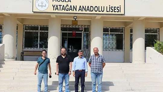 Uçak okulları ziyaret ediyor