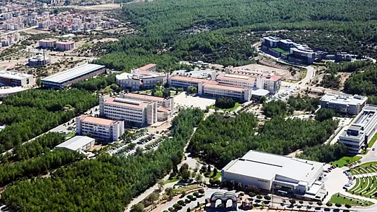 Üniversite'de Tıp ve Diş Hekimliği hariç ders başı bir hafta ertelendi