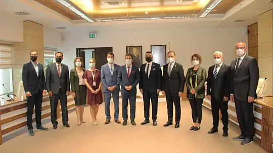 Üniversite ile Optisyenler arasında Türkiye'de ilk protokol