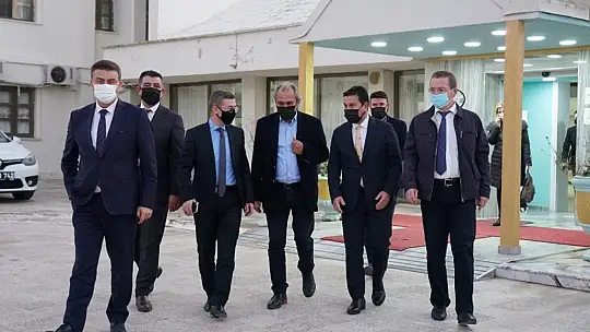 Üniversite öğrencilerinin sorunlarını dinlediler