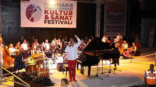 Ünlü caz piyanisti Marmaris'te sahne aldı