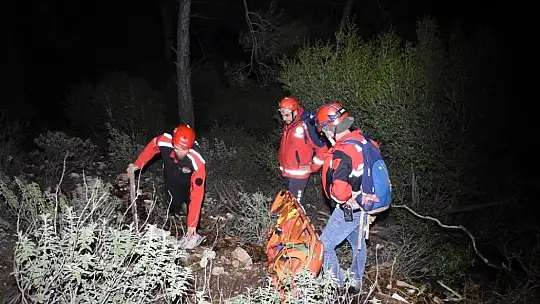 Ünlü iş adamı kayalıklardan düştü, 8 saatte kurtarıldı