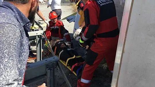 Üst geçitte tehlikeli kaza