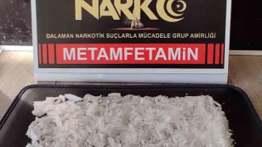 UYUŞTURUCU TACİRİ 2 KARDEŞ YAKALANDI