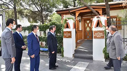 Vali Tavlı proje yönetim ofisini ziyaret etti