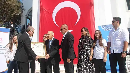 Vefat eden eşinin vasiyetini yerine getirdi