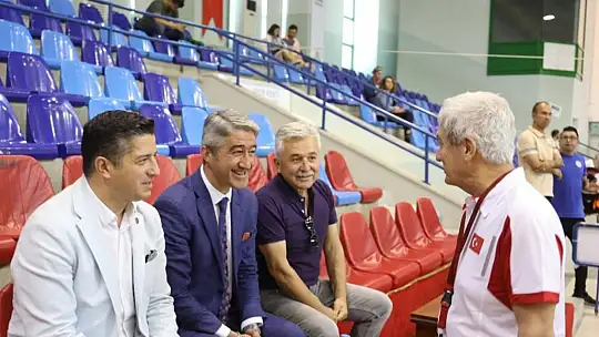 Veteran voleybolcular Marmaris'te