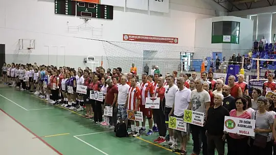 Veteran voleybolcular Marmaris'te