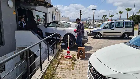 Vitesi karıştırınca işletmeye çarptı