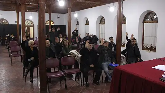 GAZETECİLER DERNEĞİ'NDE CEM KAYTAN YENİDEN BAŞKAN SEÇİLDİ