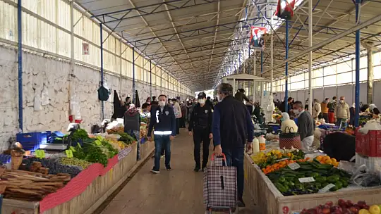 Fethiye Emniyeti'nden korona denetlemesi