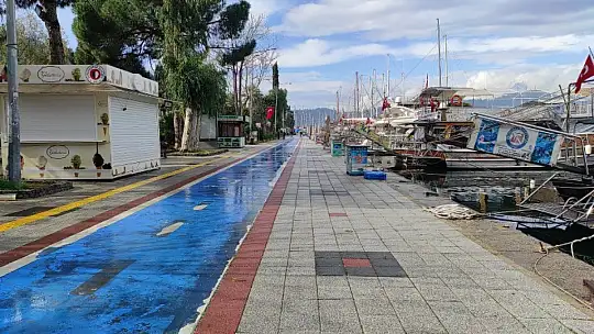 56 saatlik kısıtlamada denize bile girdiler