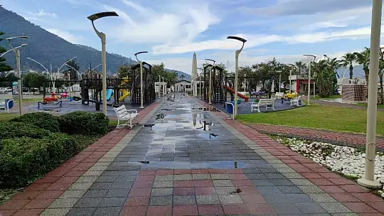 56 saatlik kısıtlamada denize bile girdiler