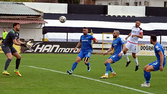 Fethiyespor 3 puanı uzatmada kaçırdı 1-1