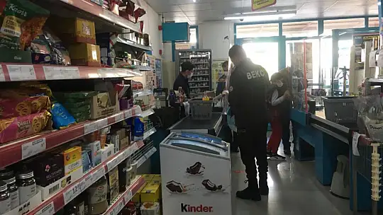 Seydikemer'de kısıtlamada denetimler aralıksız sürdü