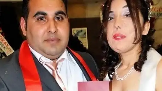 Yüz nakli beklerken pazarda tanışıp âşık olup evlendiler