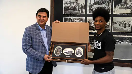 Erıck Neal tedavi için Amerika'ya gidiyor