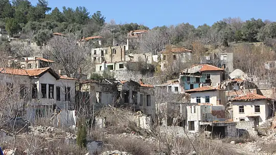 600 yıllık tarih acımadan yıkıldı