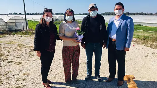 Kadın üyelerin hem günlerini kutladı, hem sorunlarını dinledi