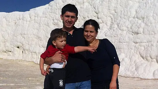 Otomobil ile tır kafa kafaya çarpıştı