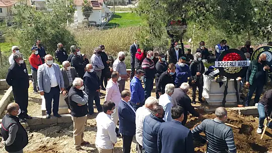 Son yolculuğuna gözyaşları ve dualarla uğurlandı