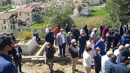 Son yolculuğuna gözyaşları ve dualarla uğurlandı