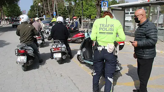 Kask takmayan motor sürücülerine cezai işlem uygulandı
